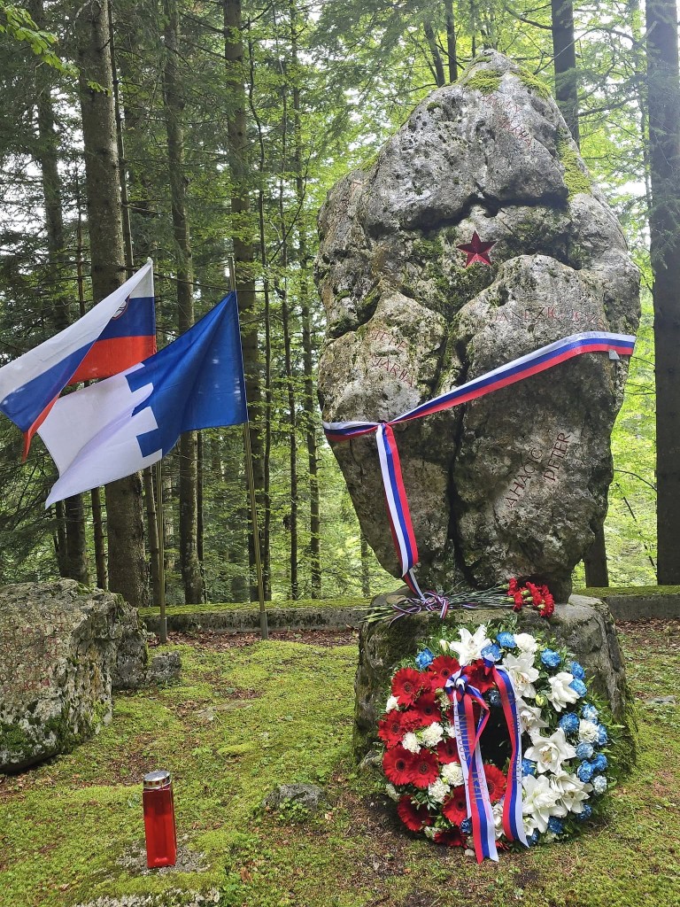 Spominska slovesnost pod Storžičem ob 84. obletnici ustanovitve Storžiškega bataljona